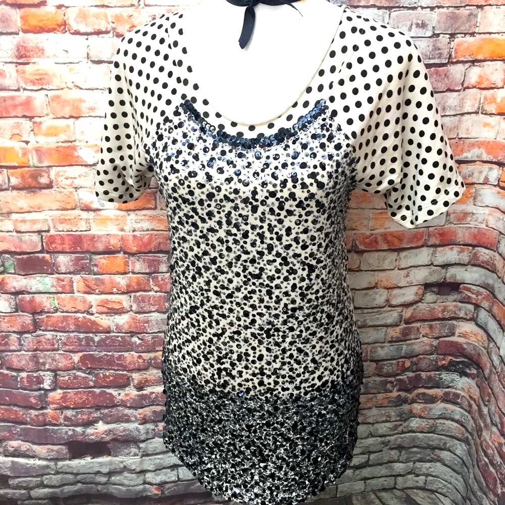 Womens Blouse Top Tunic black silver sequins Size Small  Polka Dot Short Sleeve